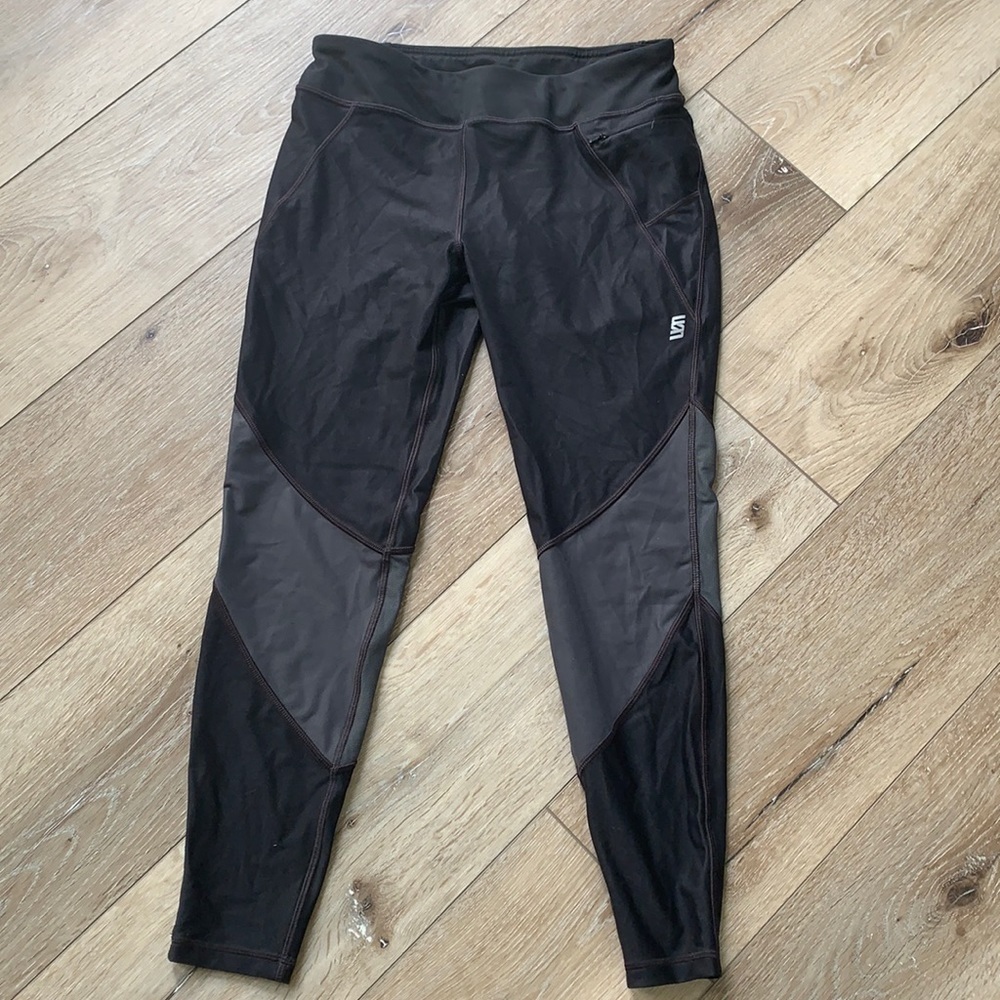 Second Skin Crop Leggings Black & Gray